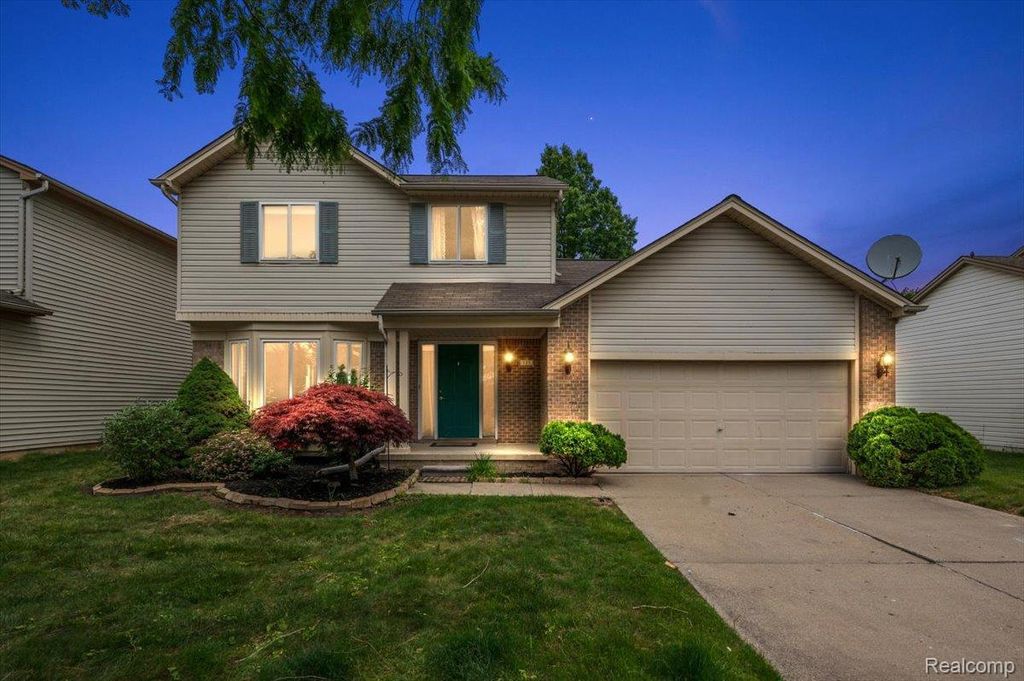 125 Algansee Drive, Troy
