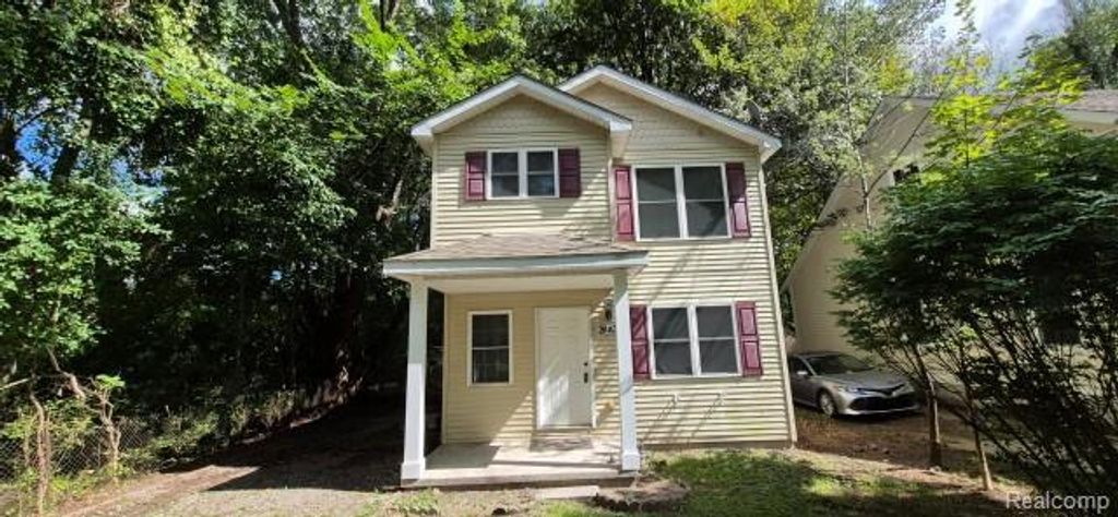 2443 Hester Court, Keego Harbor
