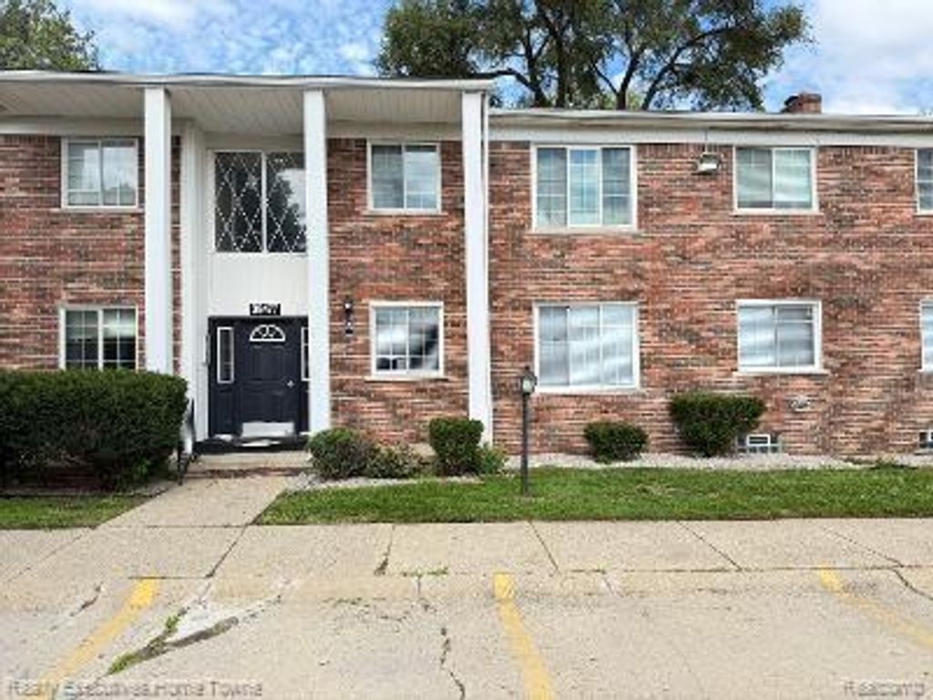 39477 Van Dyke Avenue, Sterling Heights