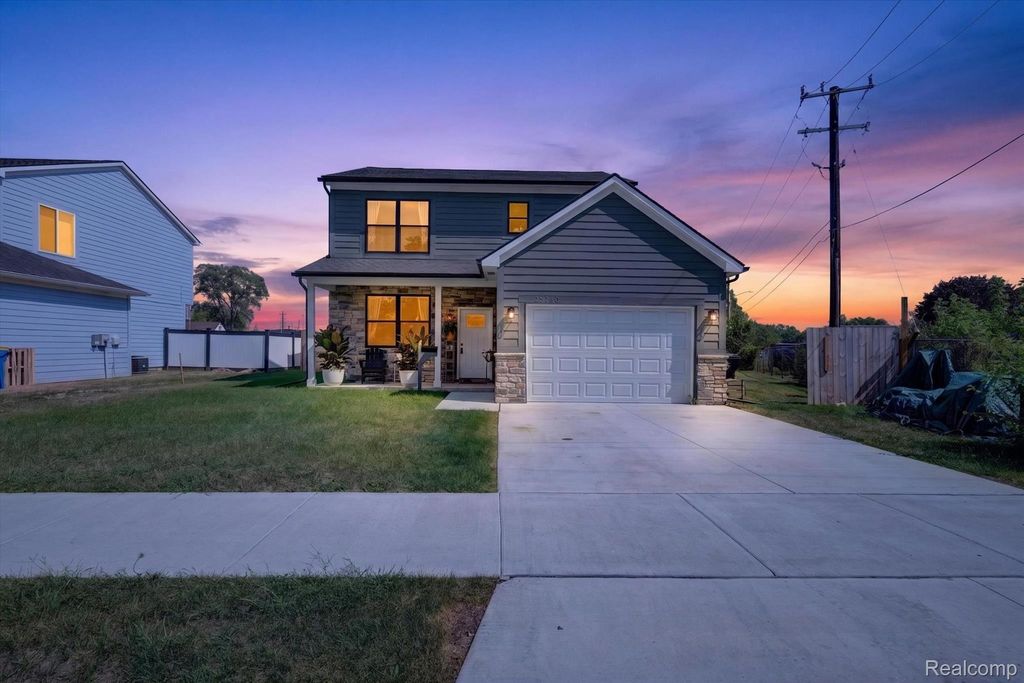 25760 Groveland Street, Roseville