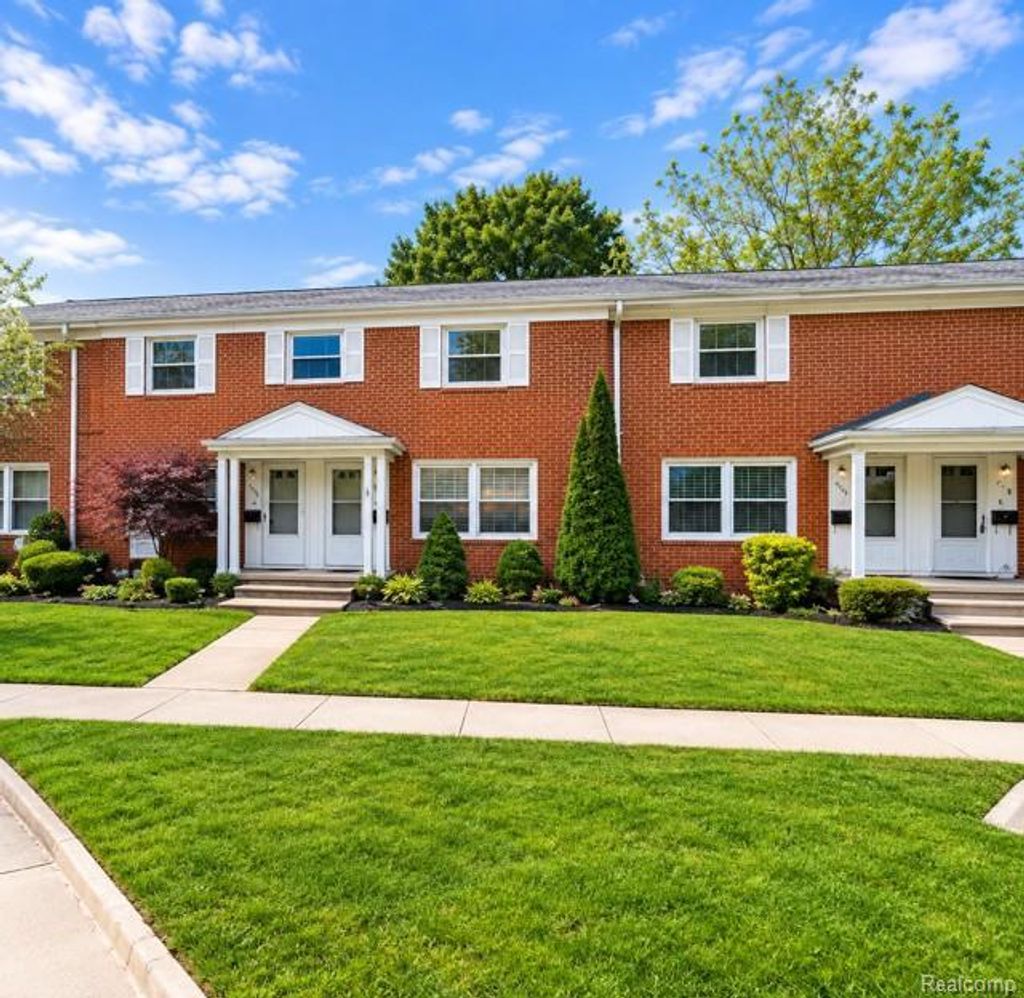 6882 Country Lane, Dearborn Heights