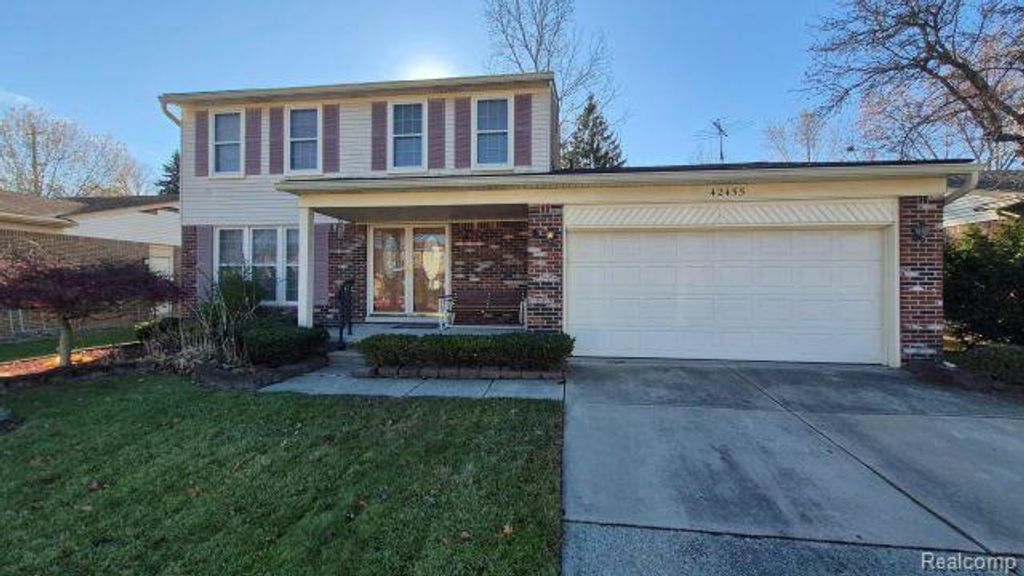 42455 Bishop Road, Canton