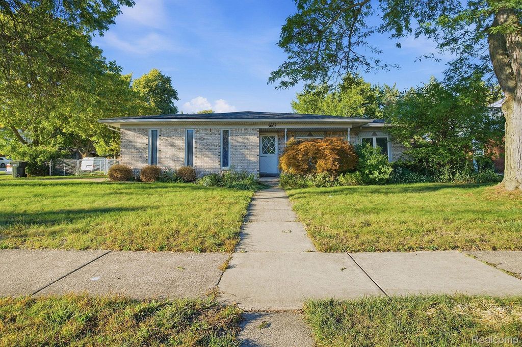 3007 Warrington Drive, Sterling Heights