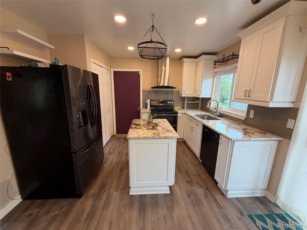 229 Wainwright Street, Novi