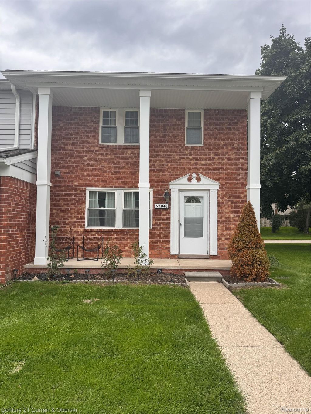 24840 Olde Orchard Street, Novi