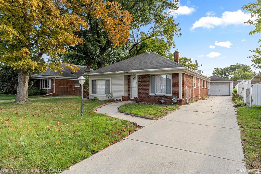 5920 Mcmillan Street, Dearborn Heights