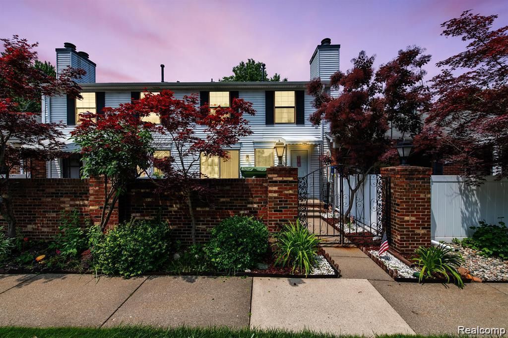 38816 Golfview Drive E, Clinton Twp