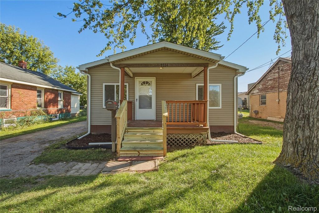 2034 Kenneth Street, Burton