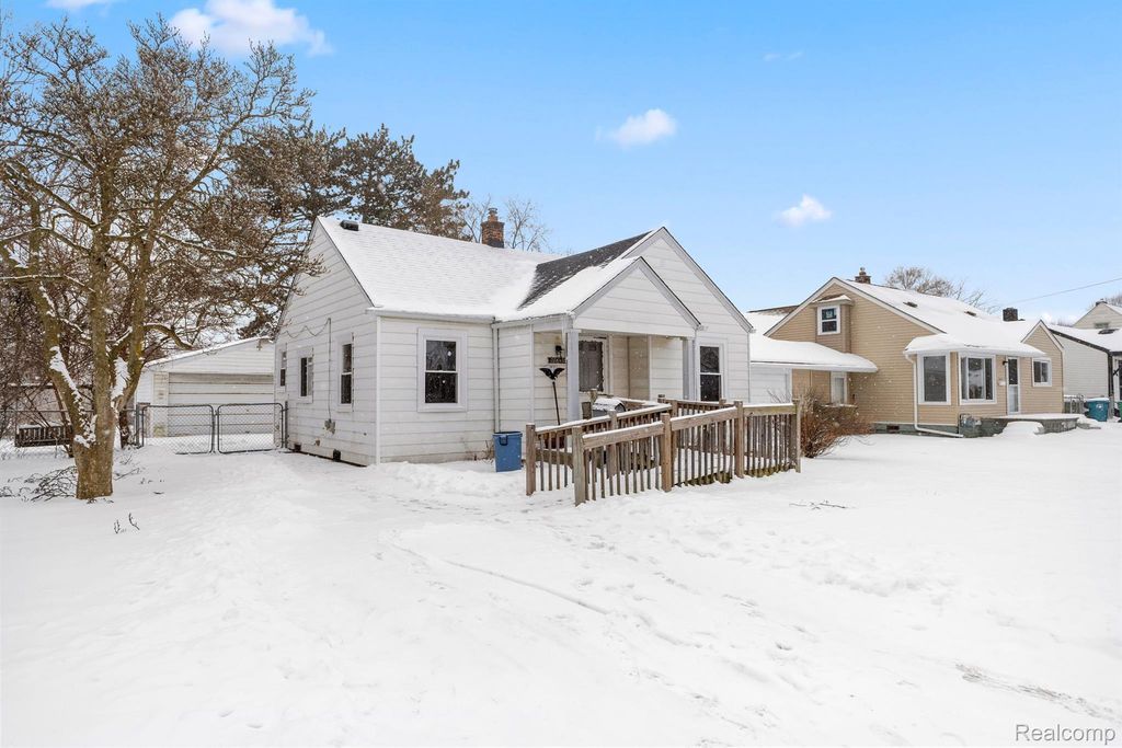 28643 Beechwood Street, Garden City