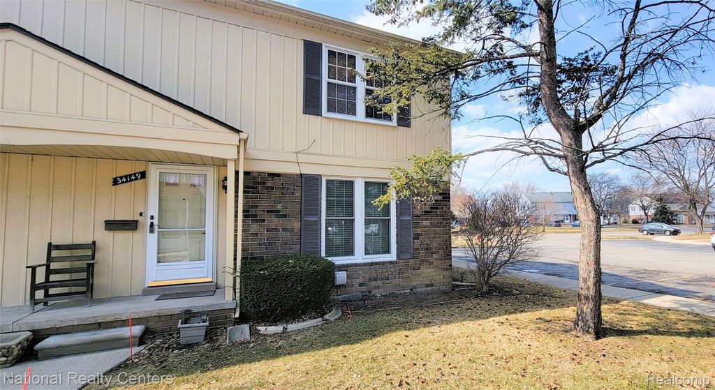 34149 Garfield Circle, Fraser