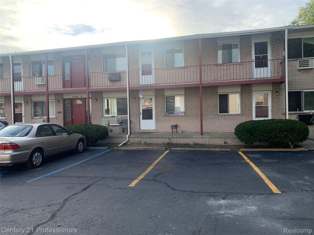 1020 Goddard Road 38, Lincoln Park