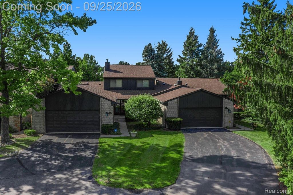 4190 Wabeek Lake Drive S, Bloomfield Hills