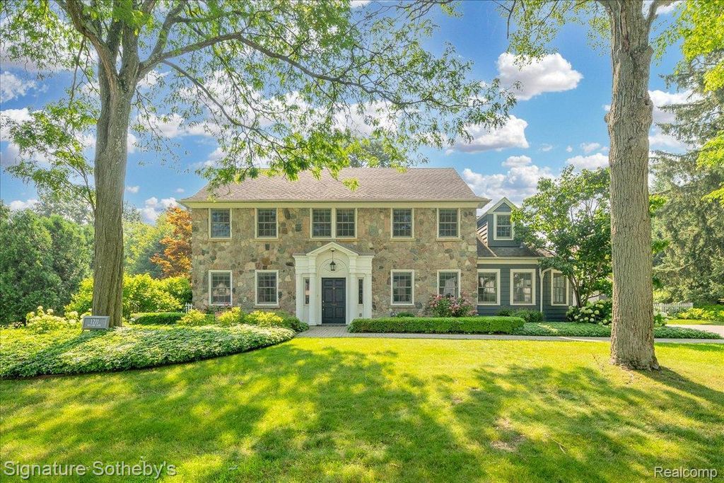 1211 Willow Lane, Birmingham