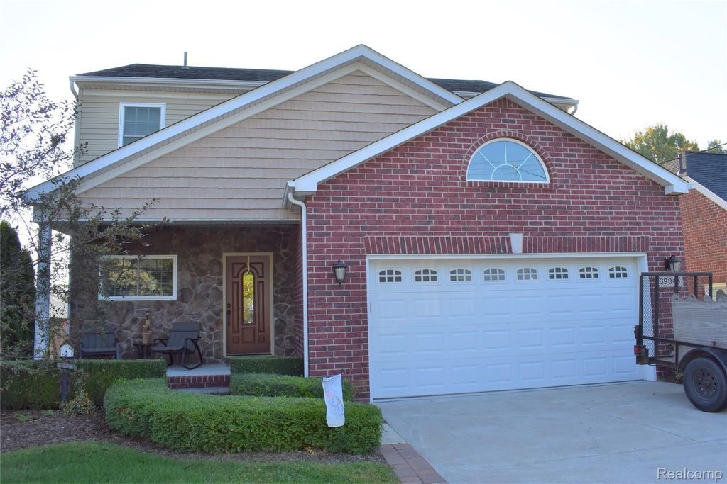 39046 Lakeshore Drive, Harrison Township
