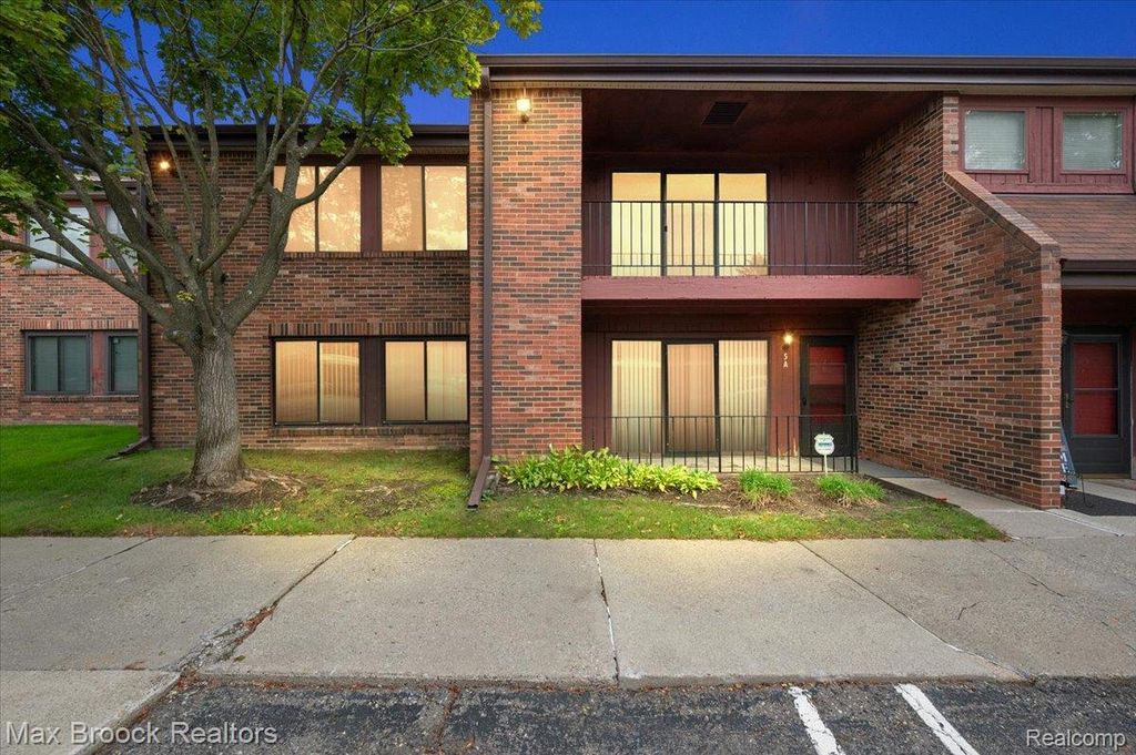 23673 Village House Drive S 5a, Southfield