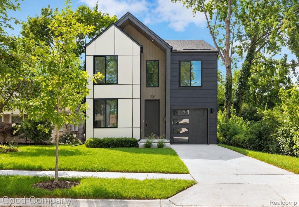 1821 Clifton, Royal Oak