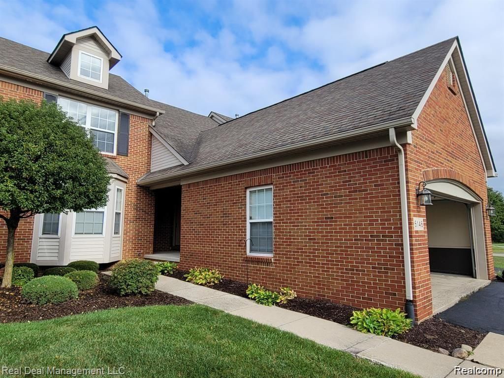 6146 Lone Oak Circle, Grand Blanc