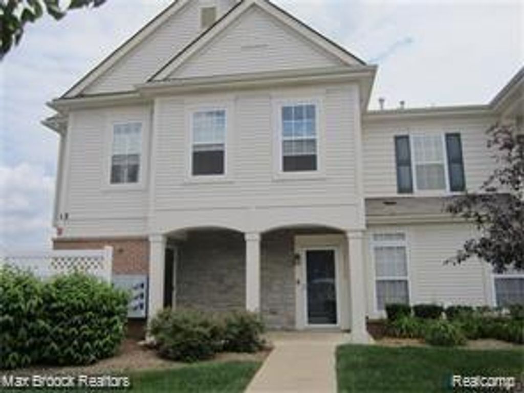 15200 Addington 157, Walled Lake