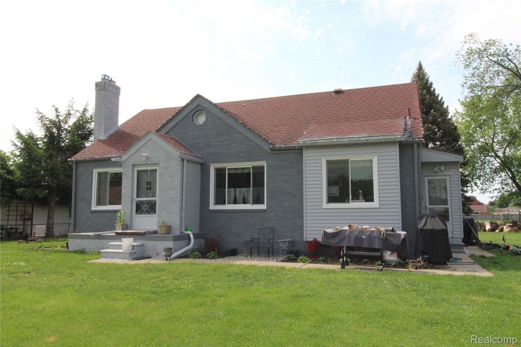 24901 Joy Road, Dearborn Heights