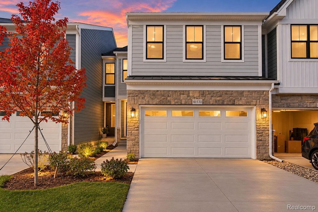 41530 Breck, Plymouth