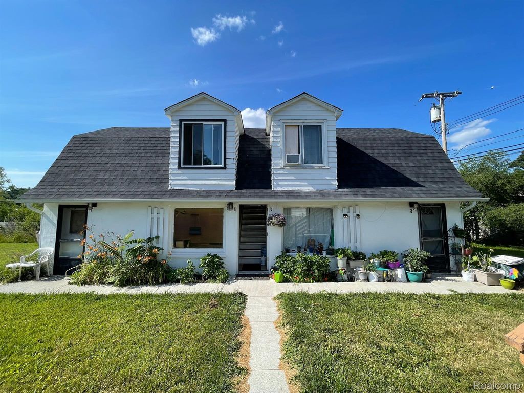 31136 W 10 Mile Road 4, Farmington Hills