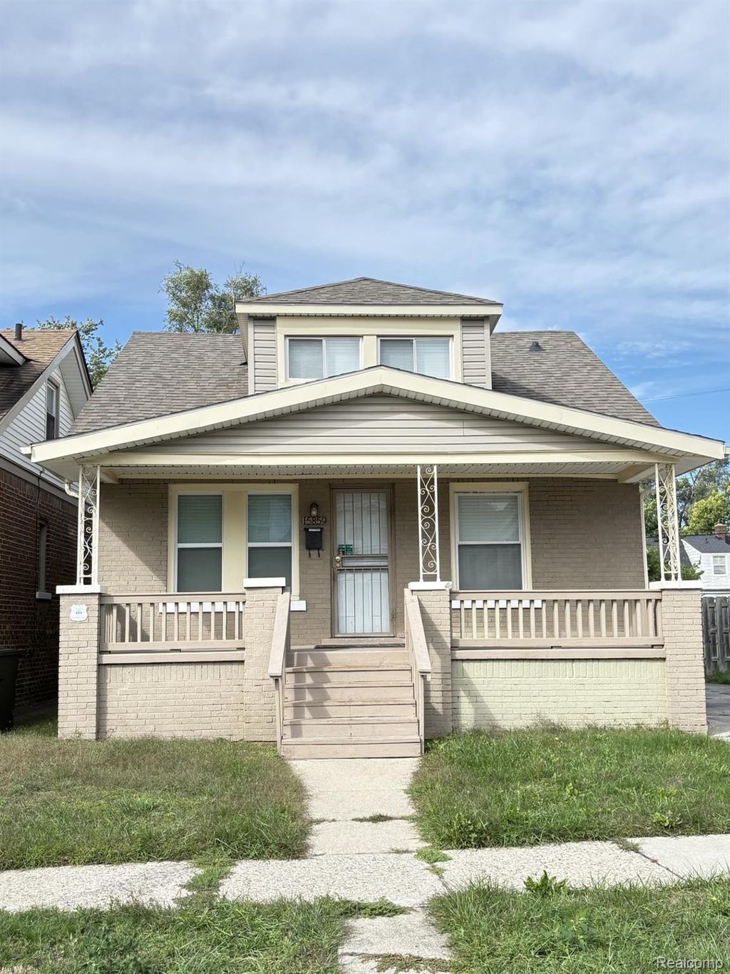15859 Santa Rosa Drive, Detroit