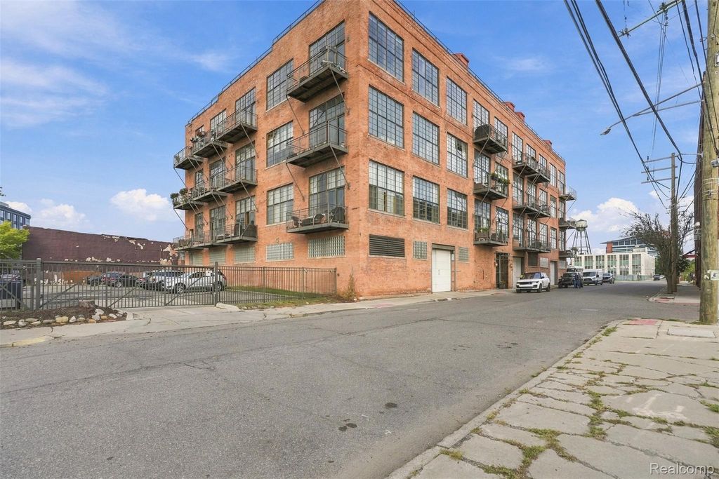 2003 Brooklyn Street 210, Detroit
