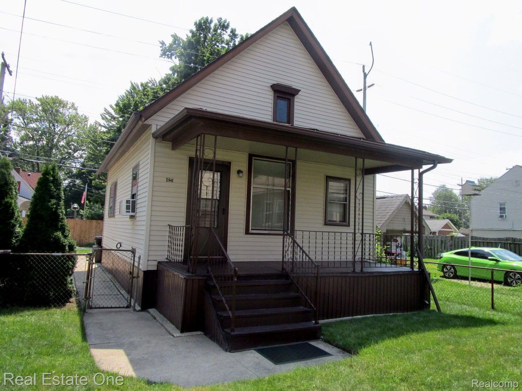 421 Poplar Street, Wyandotte