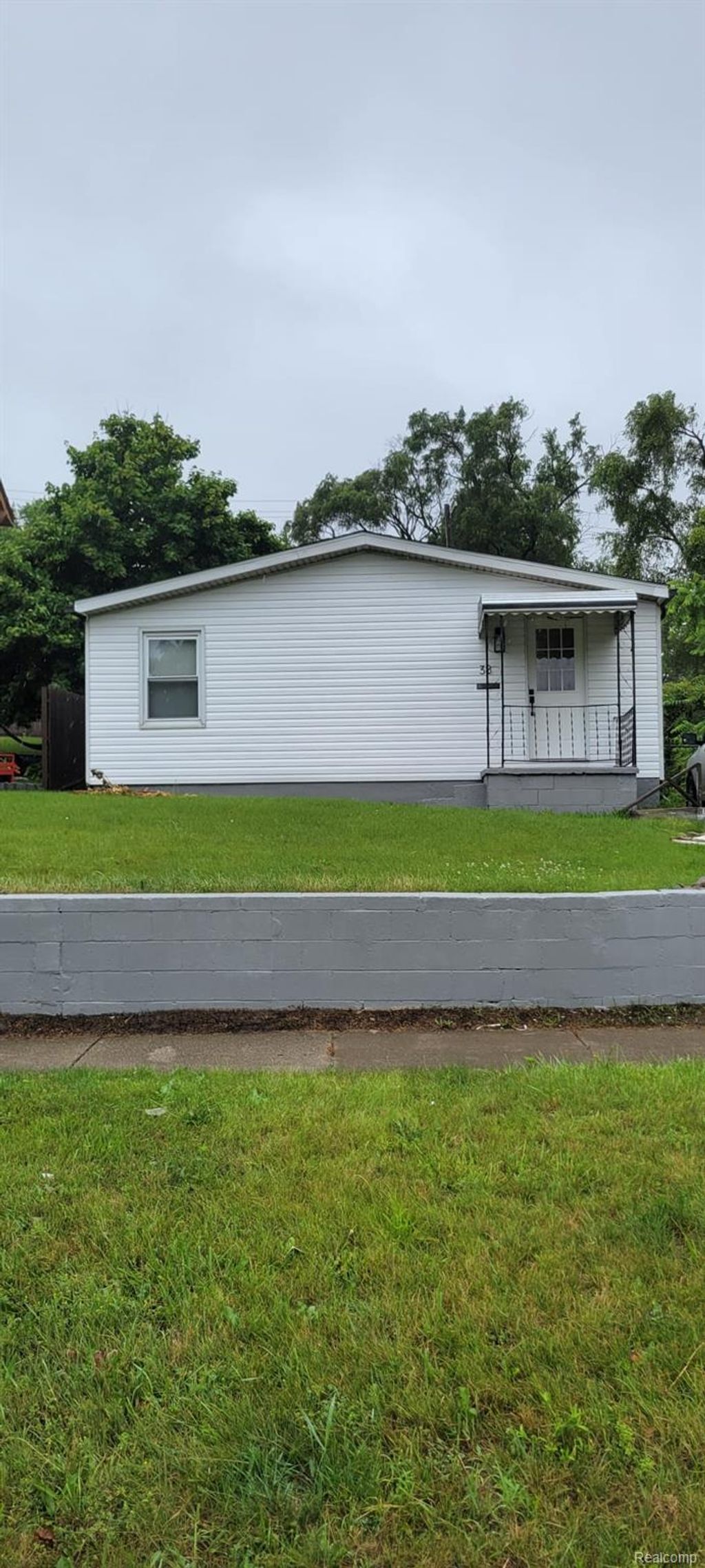 38 Earlmoor Boulevard, Pontiac