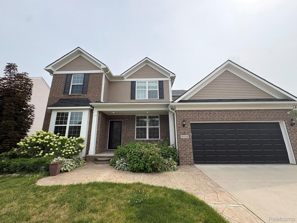 16308 Adelaide Drive, Macomb