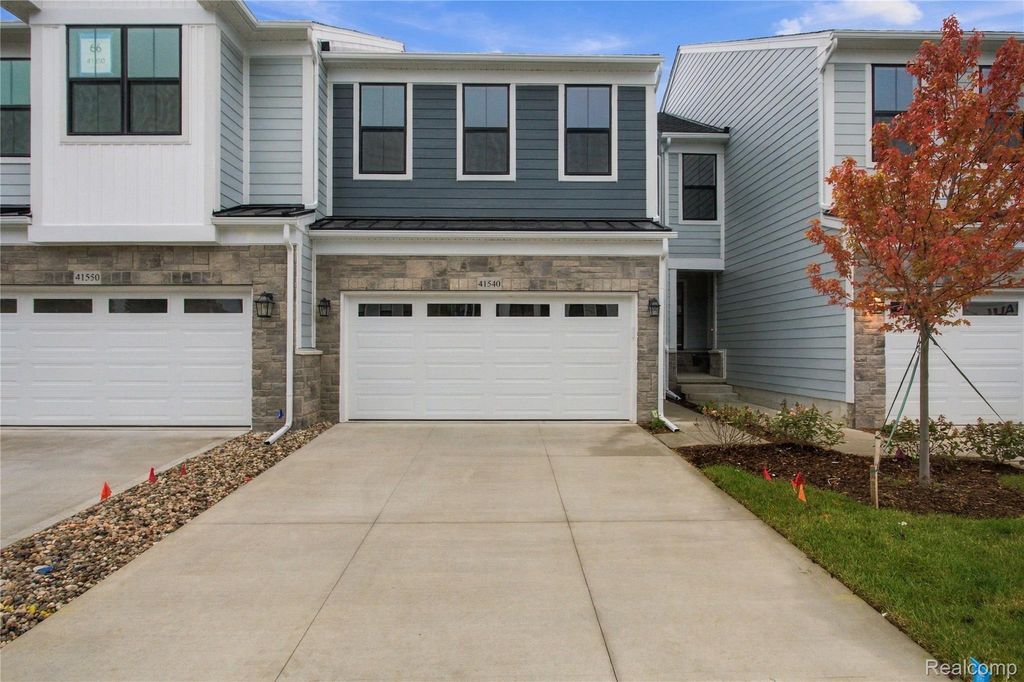 41540 Breck, Plymouth