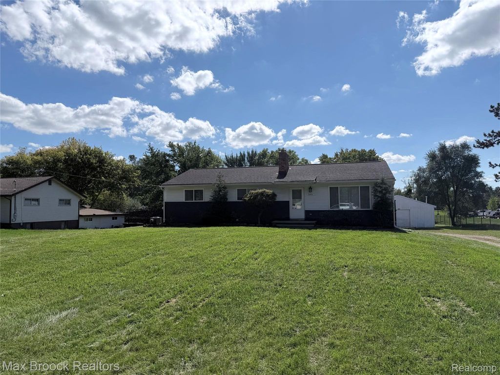 5444 Hearst Road, Shelby Twp
