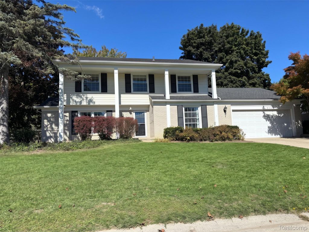 41686 Sutters Lane, Northville