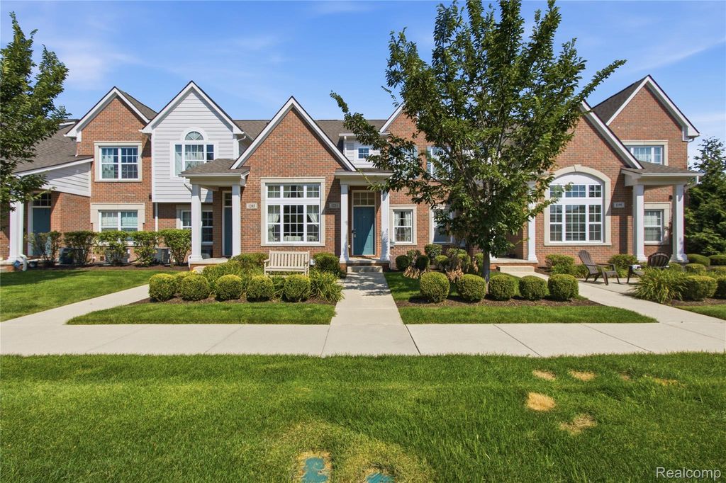 1211 Starwood Lane 29, Canton