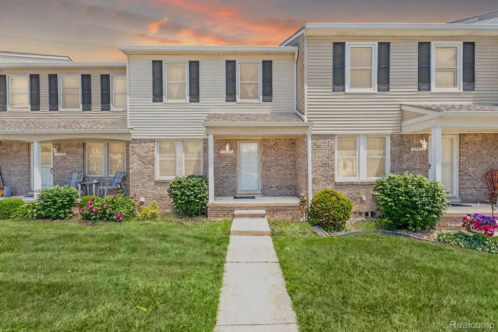 37074 Brynford Drive, Clinton Township