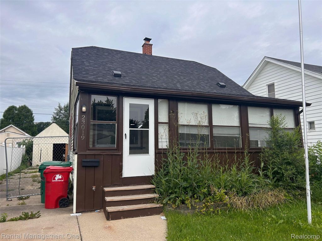 23019 Tuscany Avenue, Eastpointe