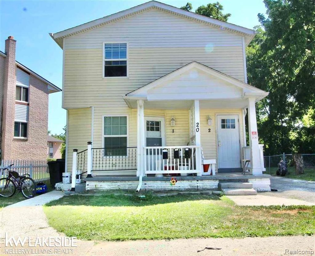 20 Gratiot Ct, Unit #2, Mt. Clemens