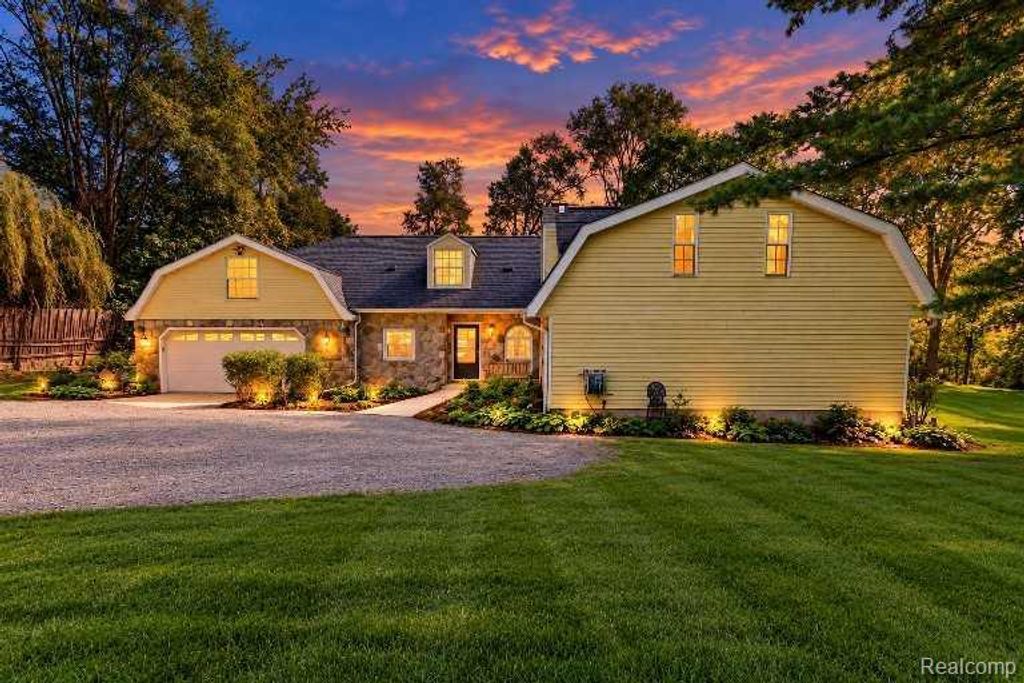 45819 7 Mile Road, Northville