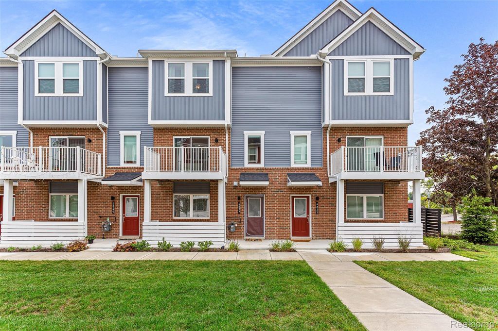 4837 Lismore Lane, Troy