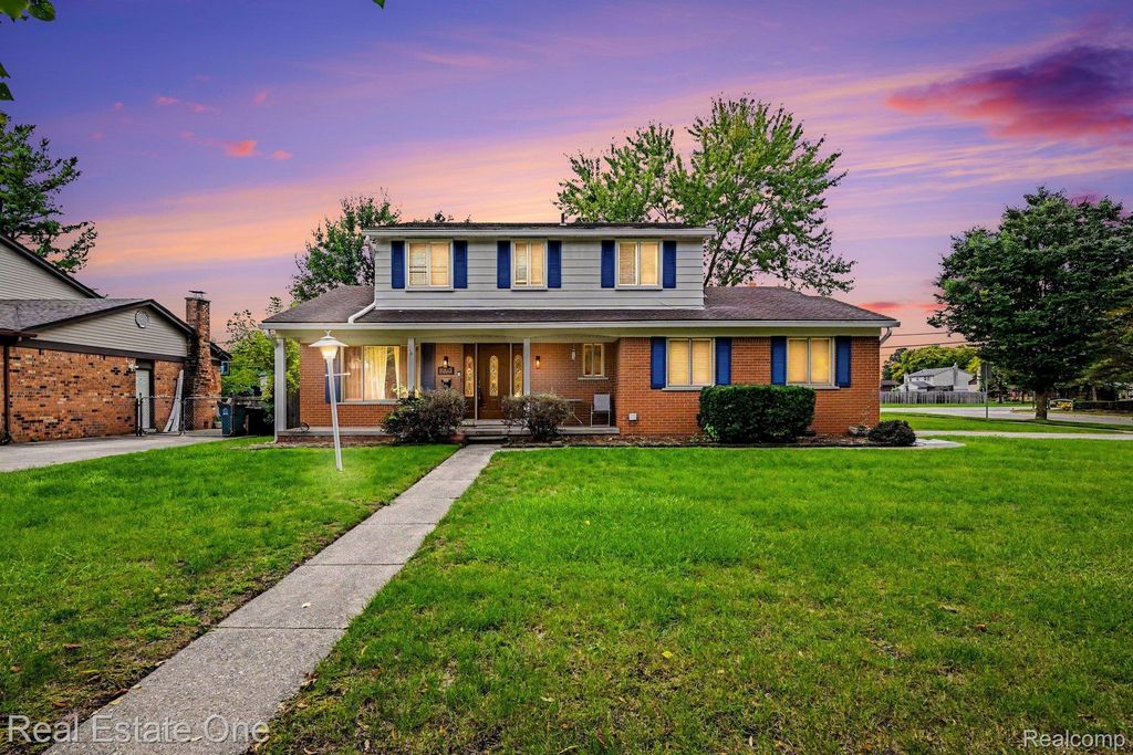 2320 Greensboro Drive, Troy