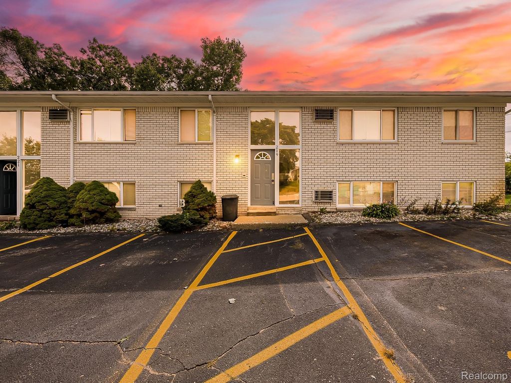 219 Summit Ridge Drive A, White Lake