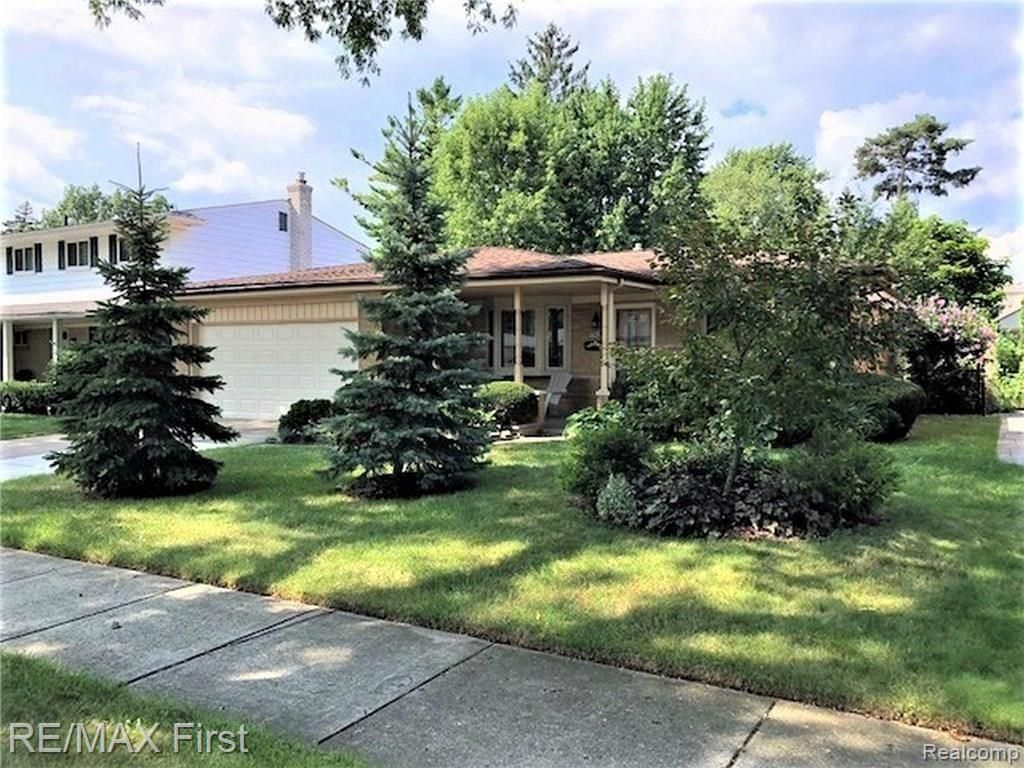 4805 Bates Drive, Warren