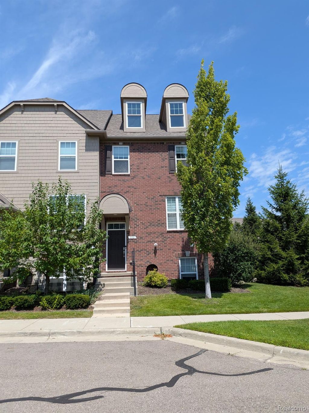333 Glenhurst Boulevard 9, Rochester