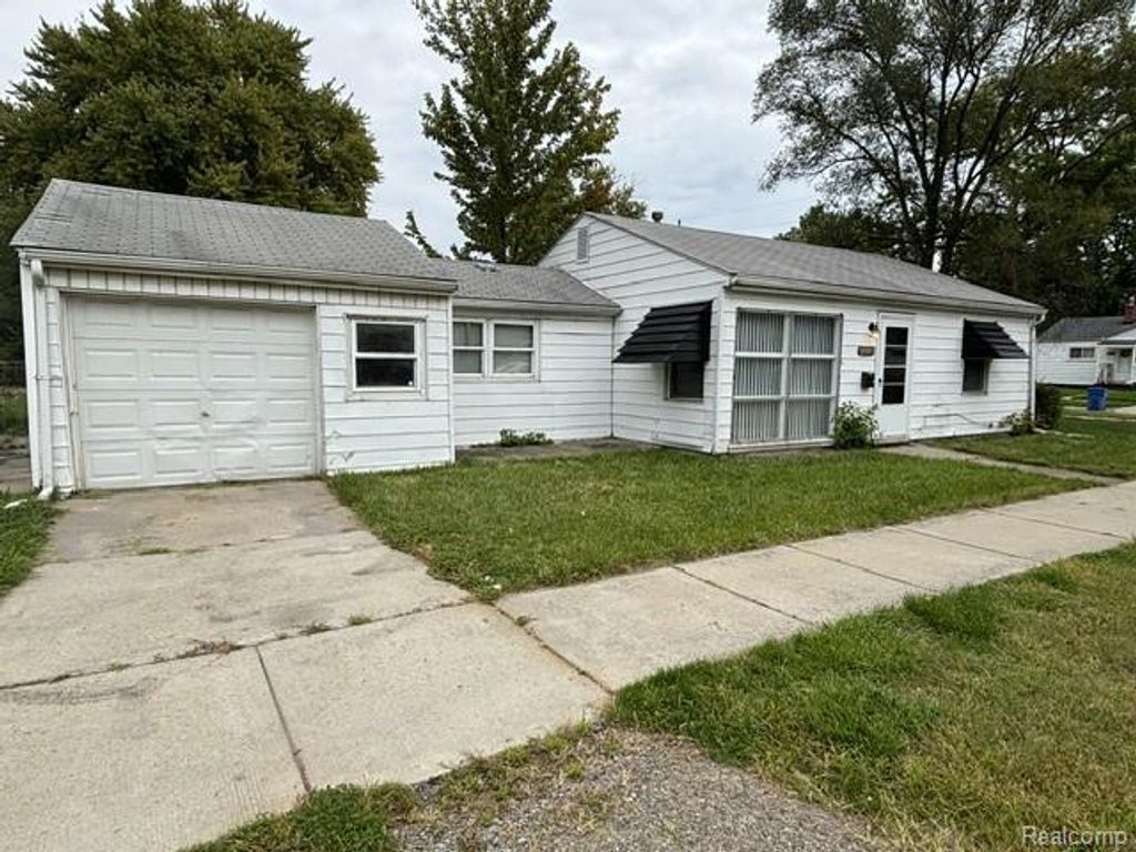 14549 Myrand Street, Warren