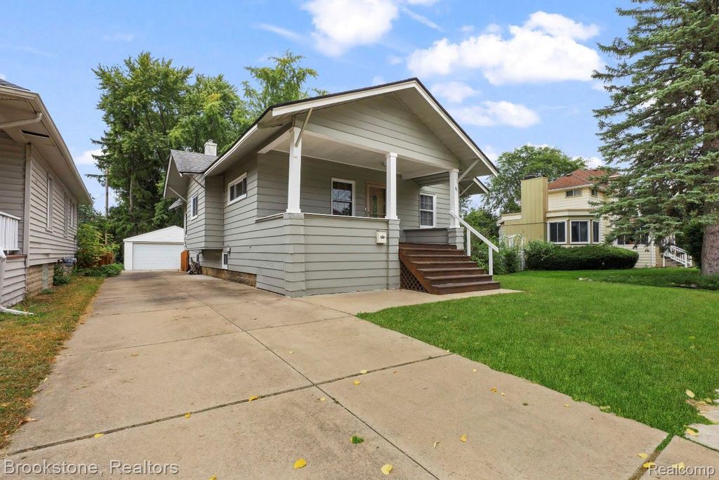 111 E Tacoma Street, Clawson