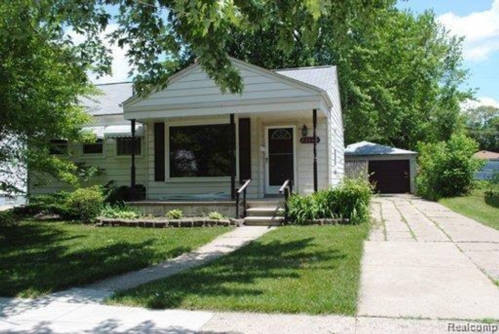 23060 Rosewood Street, Oak Park