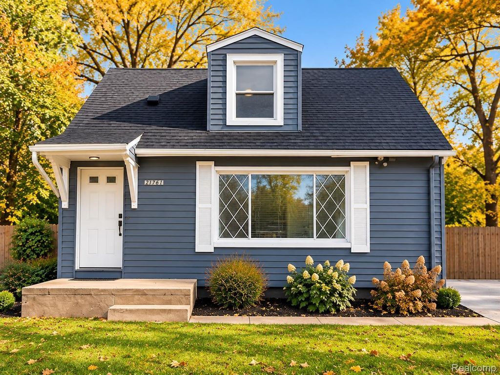 21761 Middlebelt Road, Farmington Hills