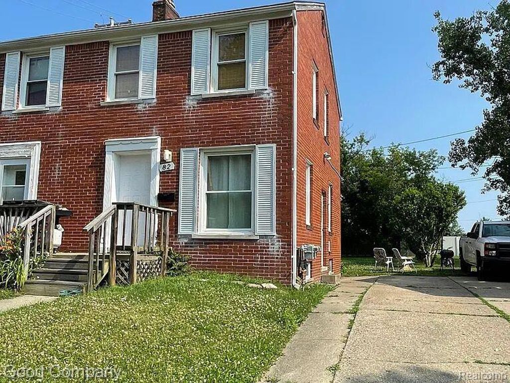 82 Spokane Drive, Pontiac