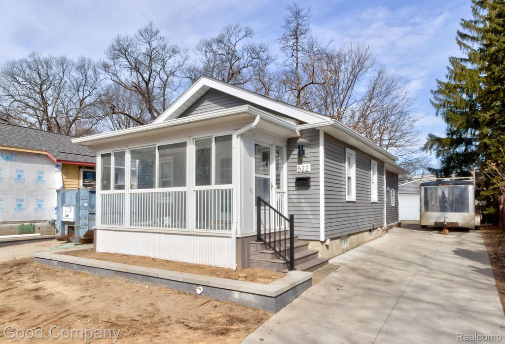 522 W Hazelhurst Street, Ferndale