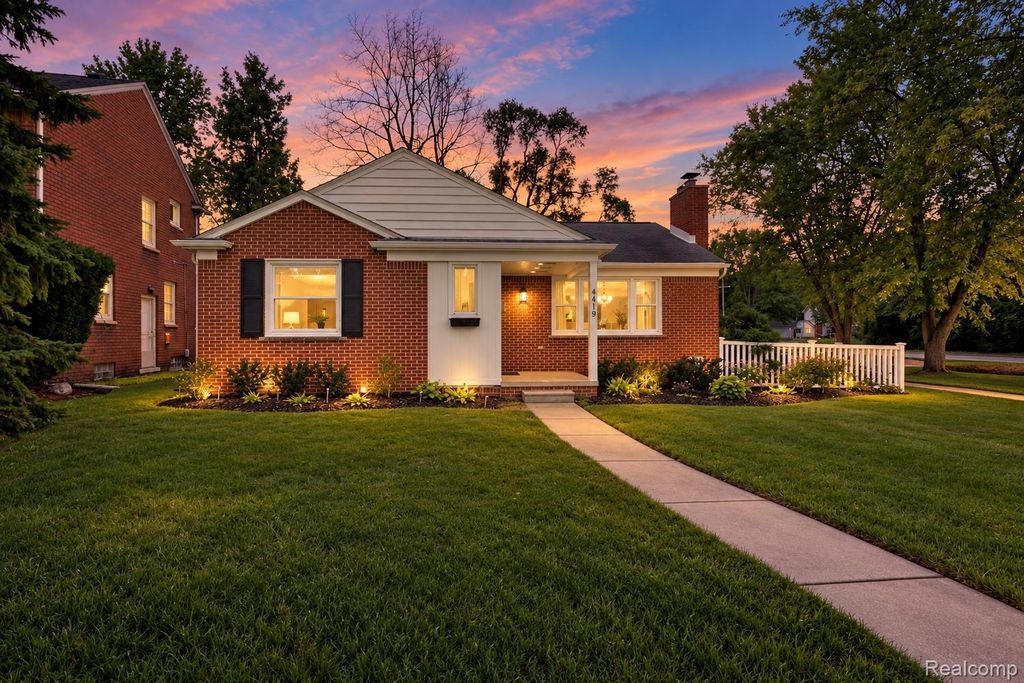 4419 Beverly Court, Royal Oak